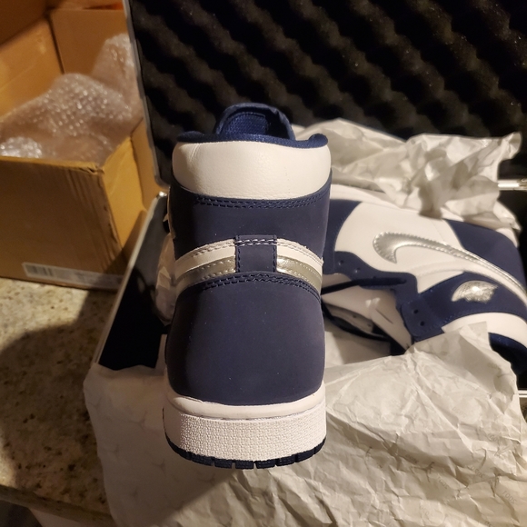 Jordan 1s midnight navy - Picture 5 of 9